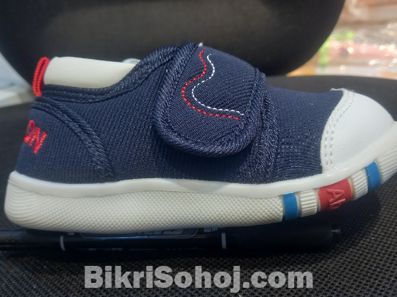 100% Imported Baby Shoes